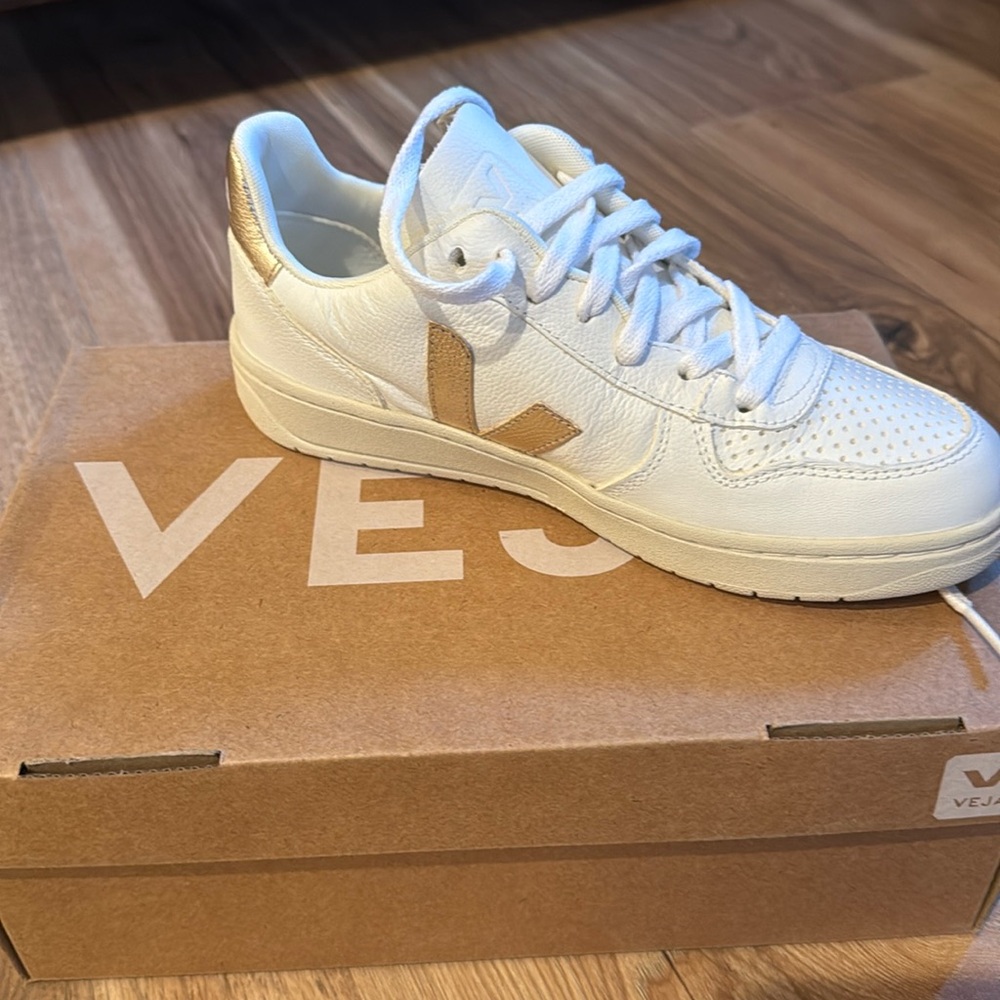 NIB Veja extra white/platine sneakers.  Perfect condition.